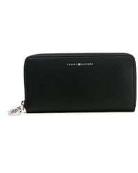 tommy hilfiger female wallets