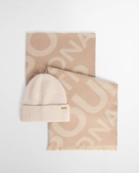 Barbour - Pendle Beanie & Kenna Scarf Gift Set - Lyst