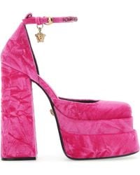 Versace - Medusa Aevitas Velvet Platform Pump - Lyst