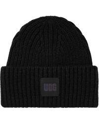 UGG - Ribbed Knit Beanie With Logo Patch - Lyst