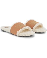 Chloé - Girls Shearling-Effect Open-Toe Slip-On Sandals With Embroidered Logo - Lyst