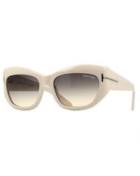 Tom Ford - Sunglasses Cat Eye Full Rim, Frame And Gradient Smoke Lens Ft106525B - Lyst