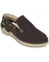 crocs beach line boat slip on
