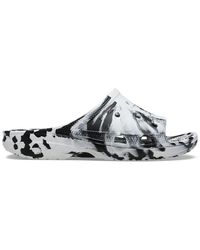 Crocs™ - Marbled Saturday Slides Femmes - Lyst