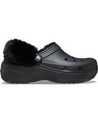 Crocs™ - Classic Platform Fuzz Lined Sabots Femmes - Lyst