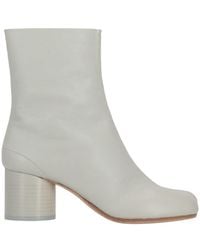 Maison Margiela - Alabaster Solid Tabi Boots - Lyst
