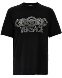 【VERSACE】Barocco Silhouette Logo T-shirt/全国送料無料 Versace Barocco-Motif Logo-Print Cotton T-Shirt in Black for