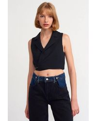 Dilvin - Fitted Crepe Crop Blouse With Tie Front - Lyst