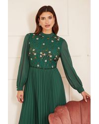 Yumi' - Green Embroidered Long Sleeve Pleated Midi Dress - Lyst