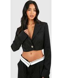 Boohoo - Petite Boxy Relaxed Fit Crop Blazer - Lyst