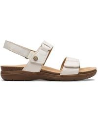 Clarks - April Clover Off- Combination Flat Sandals - Lyst