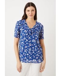 Wallis - Blue Floral Short Sleeve Woven Frill Top - Lyst