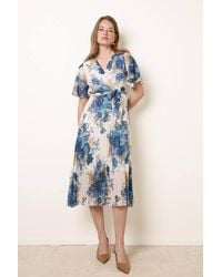 Blue Vanilla - Elasticated Waist Short Sleeve Belted V-Neck Midi Dress - Lyst