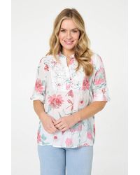 Izabel London - Lace Trim 3/4 Sleeve Relaxed Blouse - Lyst