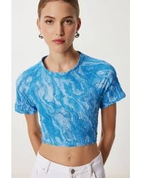 Happiness İstanbul - Abstract Print Short Sleeve Slim Fit Crop Blouse - Lyst