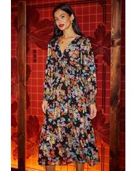 Yumi' - Floral & Foil Ruched Midi Dress With Split Hemline - Lyst
