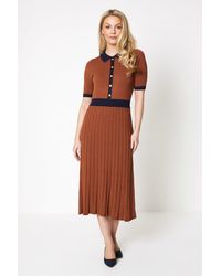 Wallis - Collar Detail Short Sleeve Pleated Knitted Dress - Lyst