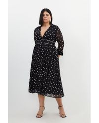 Karen Millen - Plus Size Pleated Contrast Georgette Spot Woven Midi Dress - Lyst