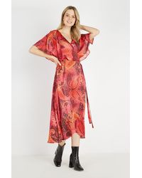 Wallis - Petite Red Paisley Cape Sleeve Dress - Lyst