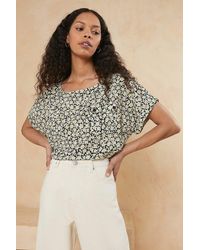 Oasis - Floral Print T Shirt - Lyst