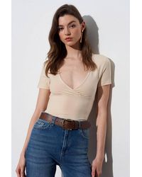 Dilvin - Fitted V-Neck Short-Sleeve T-Shirt - Lyst