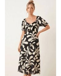 Style Cheat - Mono Floral V‑Neck Midi Dress - Lyst