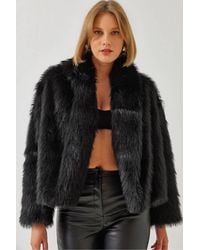 Bianco Lucci - Faux Fur Cropped Open Collar Coat - Lyst