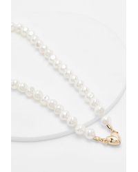 Boohoo - Love Heart Clasp Pearl Necklace - Lyst