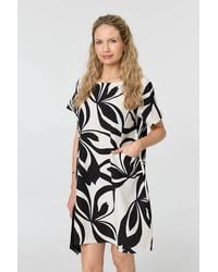 Izabel London - Printed Short Sleeve Short Shift Dress - Lyst