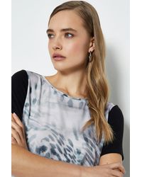 Coast - Short Sleeve Printed Satin Front Jersey Top - Lyst