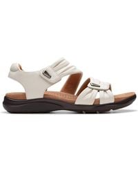 Clarks - Kitly Ave Off- Leather Flat Sandals - Lyst