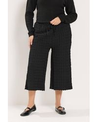 Yours - Bubble Textured Cropped Trousers - Lyst