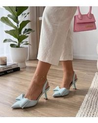 Love Lace - Pointed Toe Slip-On Court Shoes With Bow - Lyst
