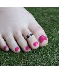 The Colourful Aura - Bohemian Midi Beach Stacking Band Toe Ring - Lyst