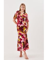 Karen Millen - Abstract Print Pleated Wide Sleeve Woven Maxi Dress - Lyst