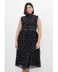 Karen Millen - Plus Size Pleated Contrast Georgette Spot Woven Maxi Dress - Lyst