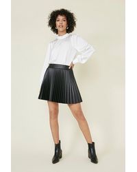 Oasis - Pleated Faux Leather Mini Skirt - Lyst