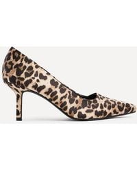 Linzi - Aim Wide Fit Leopard Satin Classic Court Heel - Lyst