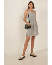 Oasis - Mono Ditsy Crinkle Shirred Waist Mini Dress - Lyst