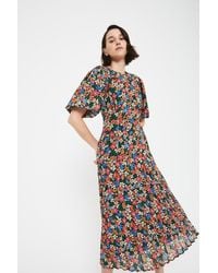Warehouse - Short Sleeve Printed Dress With Pleated Hem - Lyst