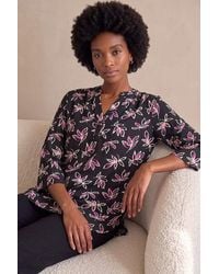 Roman - Abstract Print V-Neck Stretch Top - Lyst