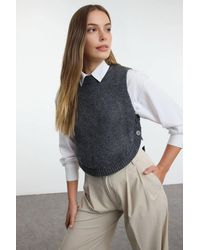 WOVCOR - Cropped Button Detail Knit Sweater Vest - Lyst