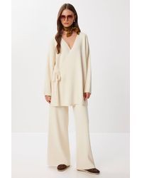 Happiness İstanbul - Oversized Tie Detail V-Neck Knitwear Two-Piece Set - Lyst