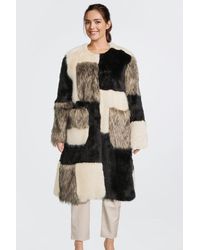 Karen Millen - Plus Size Faux Fur Patchwork Contrast Coat - Lyst