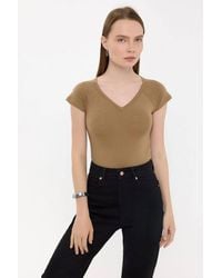 Hiccup - Basic Cap-Sleeve V-Neck T-Shirt - Lyst