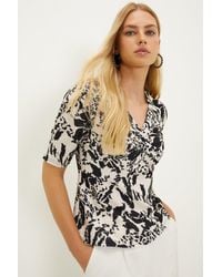 Oasis - Mono Floral Twist Front Stretch Crepe Top - Lyst
