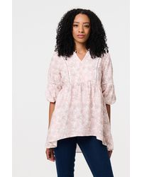Izabel London - Floral Curve Hem 3/4 Puff Sleeve Blouse - Lyst