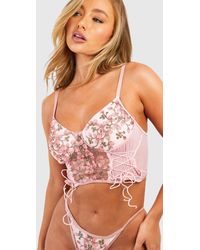 Boohoo - Floral Embroidery Bralette & Thong Set - Lyst