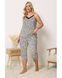 Yours - Leopard Soft Touch Cropped Pyjama Set - Lyst