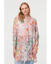 Izabel London - Floral V-Neck Long Sleeve Longline Shirt - Lyst